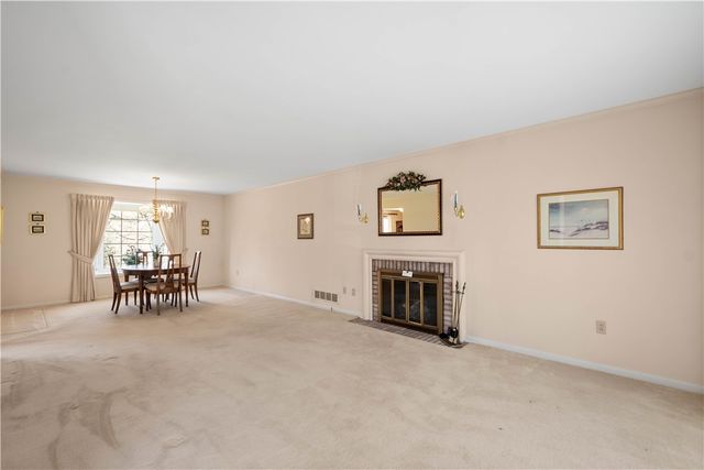 2611 Autumnwood Drive, Shaler, PA 15116