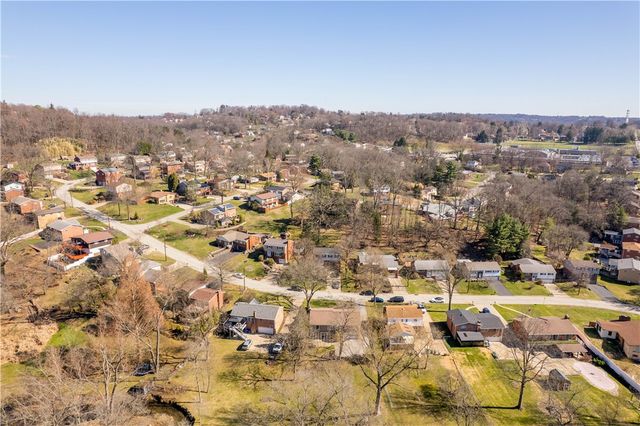 2611 Autumnwood Drive, Shaler, PA 15116