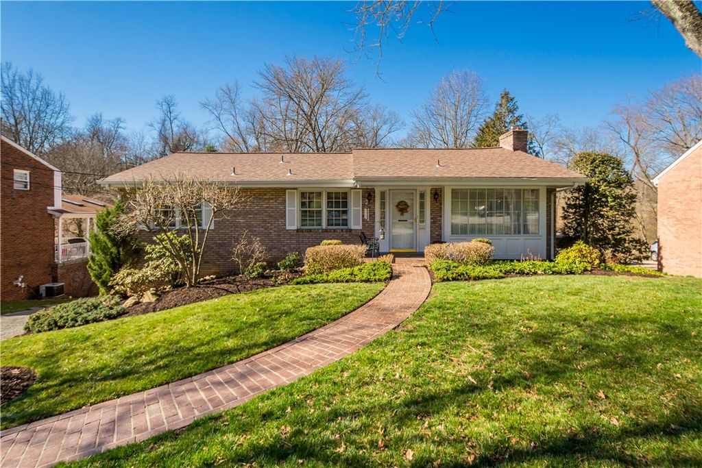 2611 Autumnwood Drive, Shaler, PA 15116