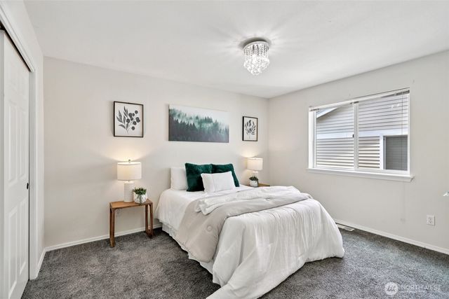 18870 108th Lane SE, Renton, WA 98055