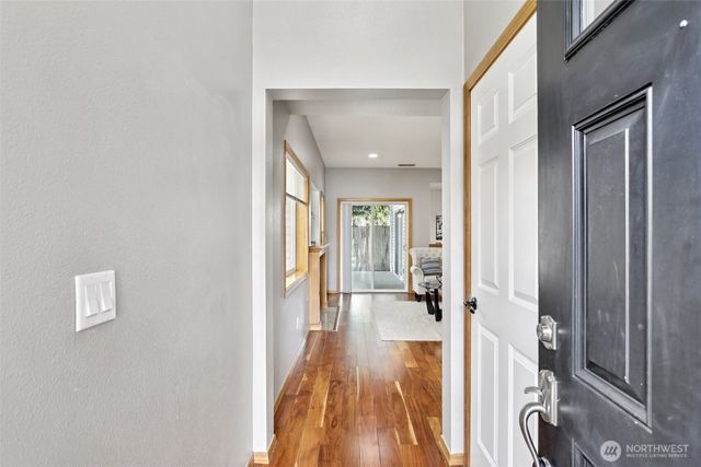 18870 108th Lane SE, Renton, WA 98055