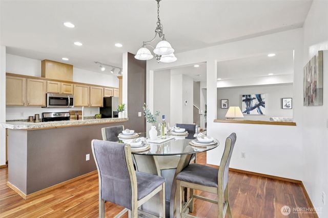 18870 108th Lane SE, Renton, WA 98055