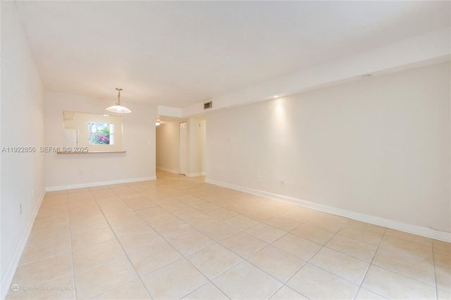 4600 SW 67th Ave 125, Miami, FL 33155