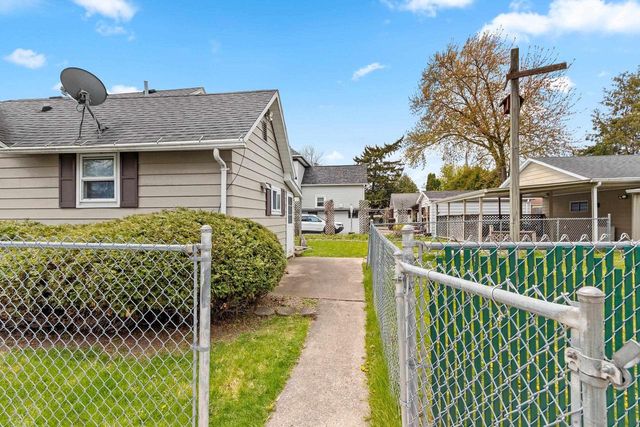 646 W 1ST STREET, Menasha, WI 54952