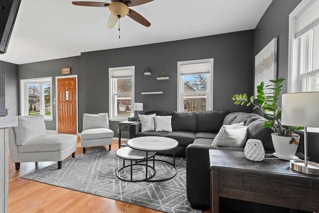 646 W 1ST STREET, Menasha, WI 54952