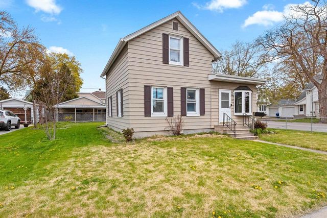 646 W 1ST STREET, Menasha, WI 54952