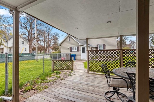 646 W 1ST STREET, Menasha, WI 54952