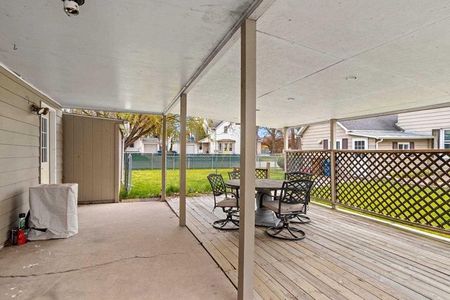 646 W 1ST STREET, Menasha, WI 54952