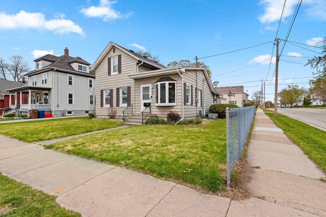 646 W 1ST STREET, Menasha, WI 54952