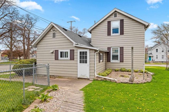 646 W 1ST STREET, Menasha, WI 54952