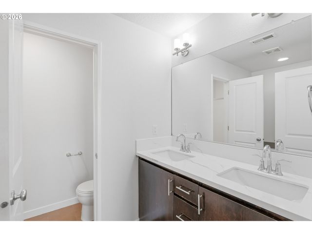 16012 Nw CENTINE Ln, Portland, OR 97229