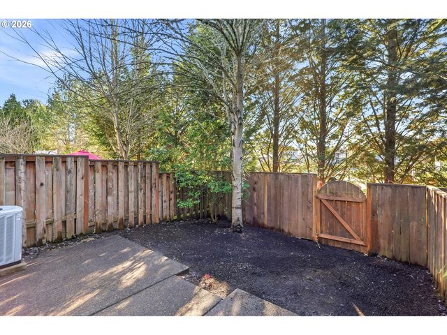 16012 Nw CENTINE Ln, Portland, OR 97229