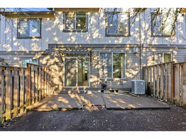 16012 Nw CENTINE Ln, Portland, OR 97229