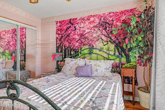 1502 POINTER Drive W, Jacksonville, FL 32221