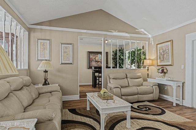 1502 POINTER Drive W, Jacksonville, FL 32221