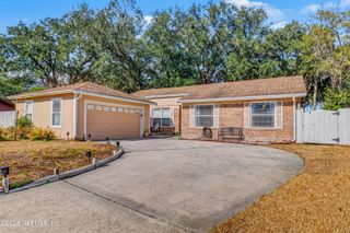 1502 POINTER Drive W, Jacksonville, FL 32221