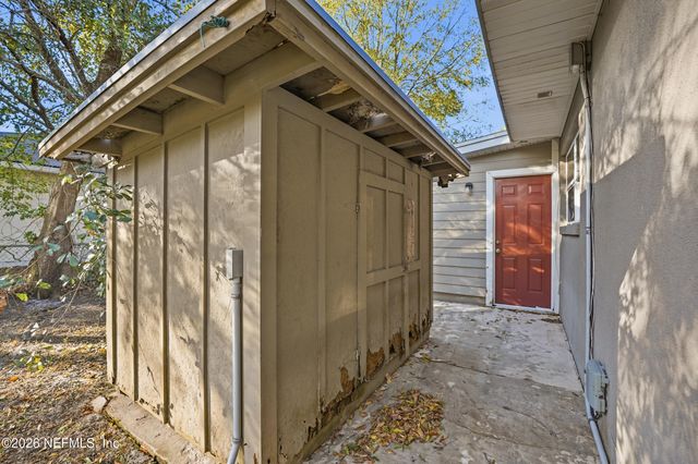 1133 LE BRUN Drive, Jacksonville, FL 32205