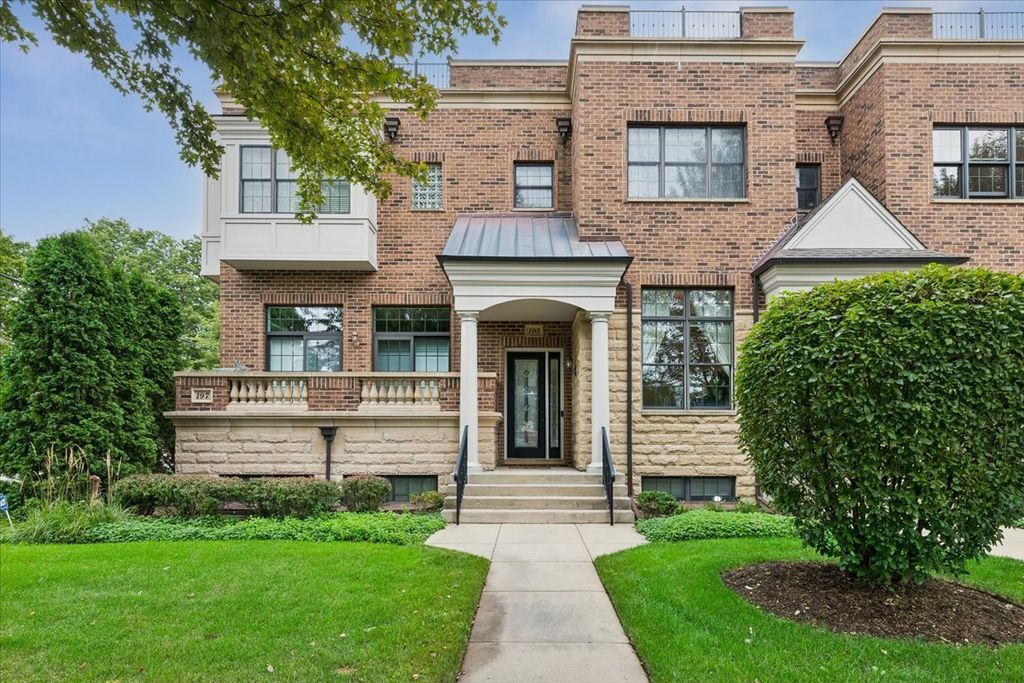 195 N Hickory Avenue, Arlington Heights, IL 60004 — exterior