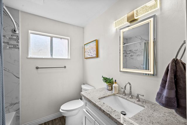 1076 N Beverly Street, Porterville, CA 93257