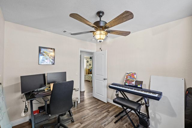 1076 N Beverly Street, Porterville, CA 93257