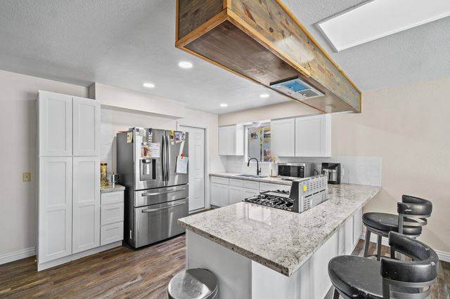 1076 N Beverly Street, Porterville, CA 93257