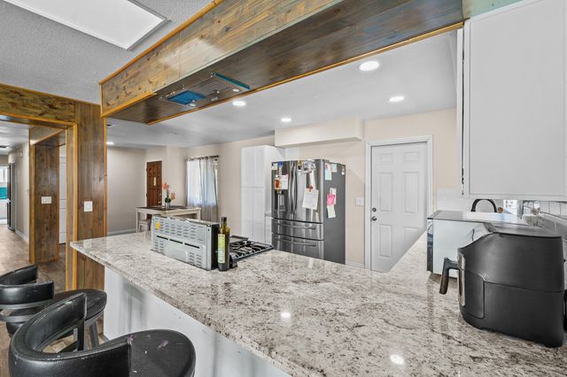 1076 N Beverly Street, Porterville, CA 93257