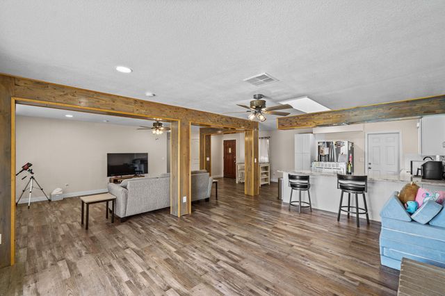 1076 N Beverly Street, Porterville, CA 93257