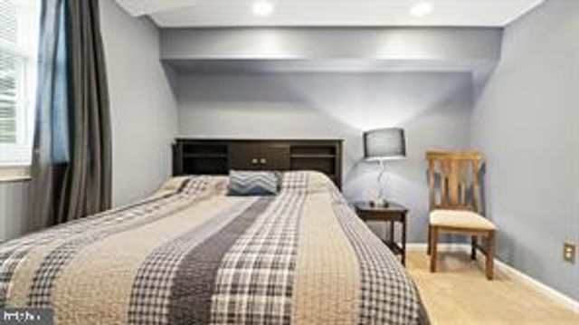 1902 STIRRUP LN, Alexandria, VA 22308
