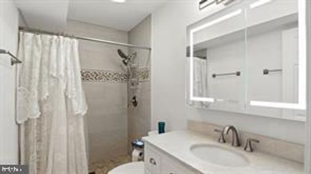 1902 STIRRUP LN, Alexandria, VA 22308