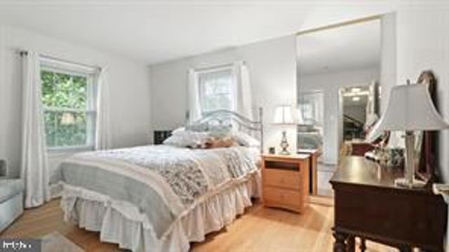 1902 STIRRUP LN, Alexandria, VA 22308
