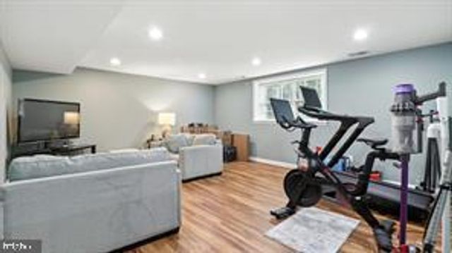 1902 STIRRUP LN, Alexandria, VA 22308