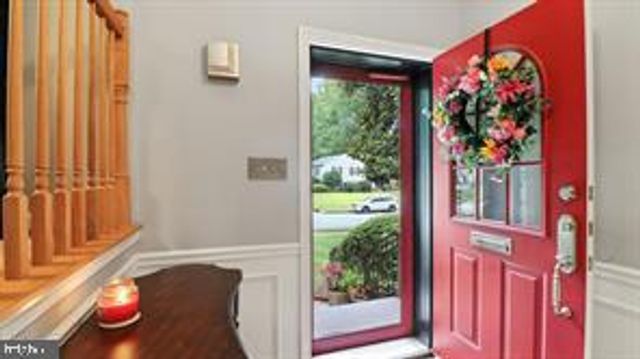 1902 STIRRUP LN, Alexandria, VA 22308