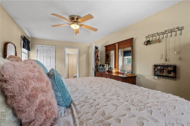 8878 Twincreek Drive, Franklin, OH 45005