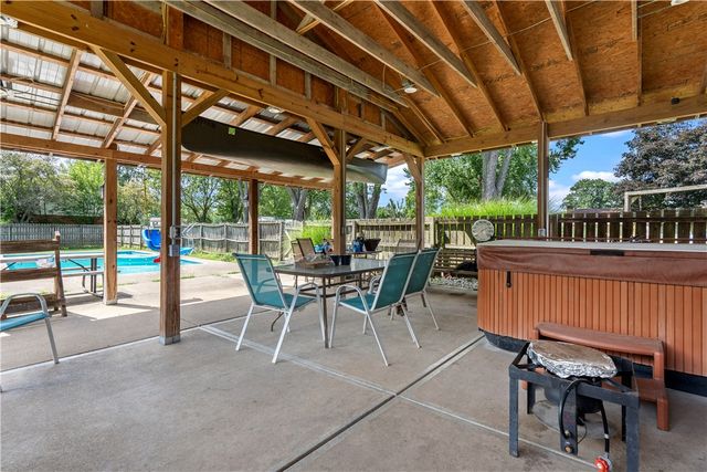 8878 Twincreek Drive, Franklin, OH 45005