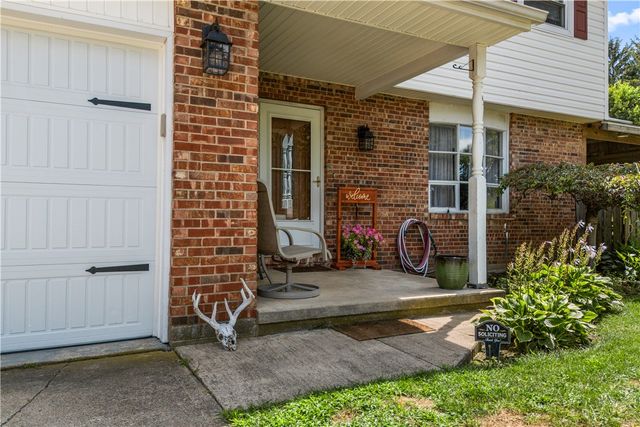 8878 Twincreek Drive, Franklin, OH 45005