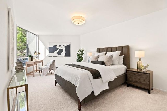 320 Vallejo Drive 40, Millbrae, CA 94030