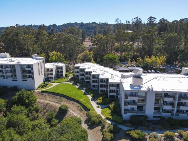 320 Vallejo Drive 40, Millbrae, CA 94030