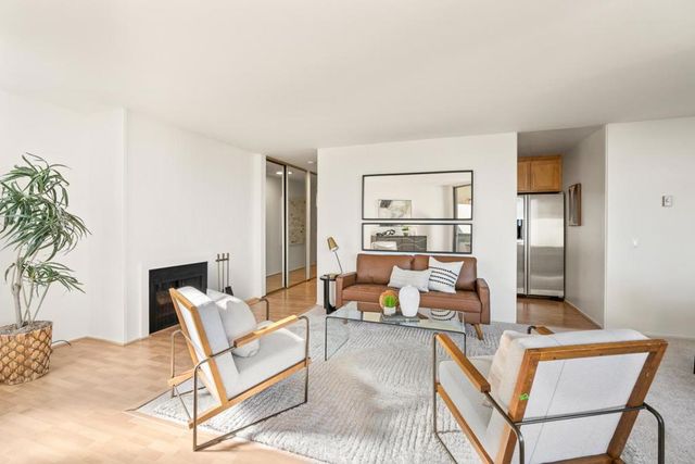 320 Vallejo Drive 40, Millbrae, CA 94030