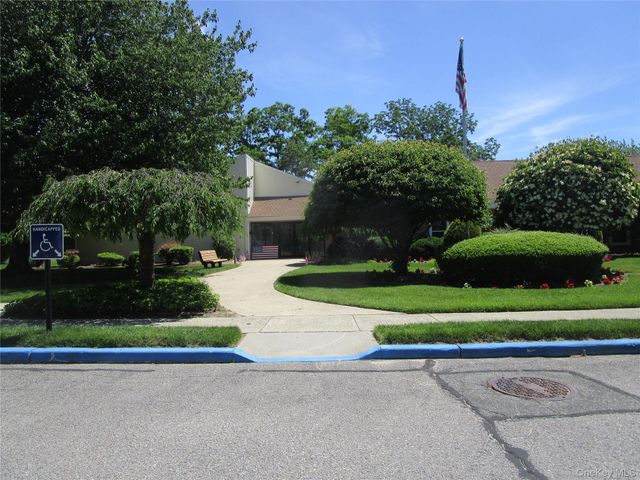 110 Theodore Drive 110, Coram, NY 11727