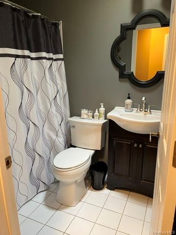 110 Theodore Drive 110, Coram, NY 11727