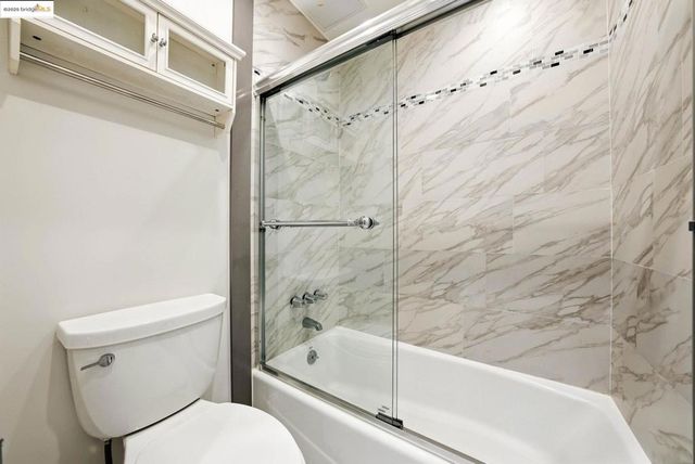 567 Oakland Ave. 101, Oakland, CA 94611