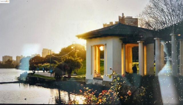 567 Oakland Ave. 101, Oakland, CA 94611