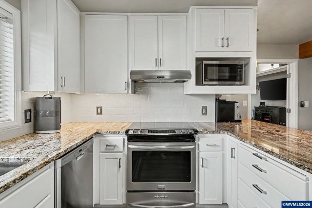6483 Doral Dr SE, Salem, OR 97306