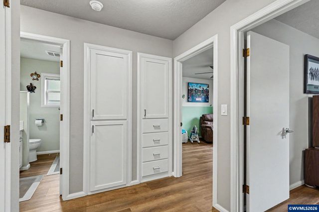 6483 Doral Dr SE, Salem, OR 97306