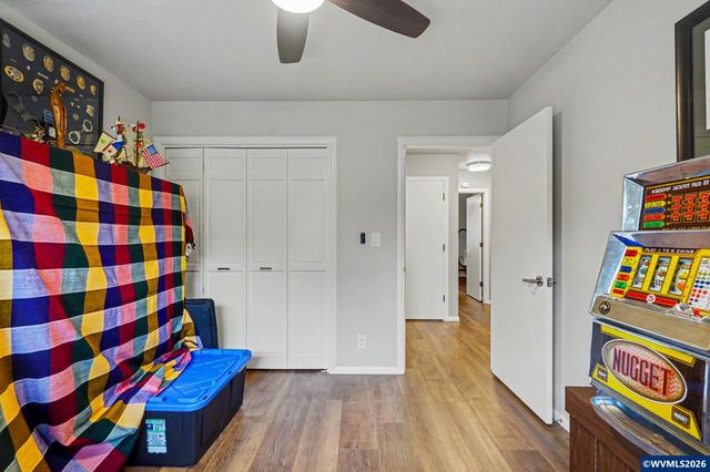 6483 Doral Dr SE, Salem, OR 97306