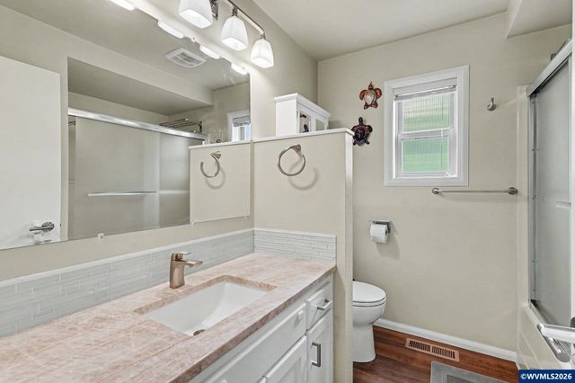 6483 Doral Dr SE, Salem, OR 97306