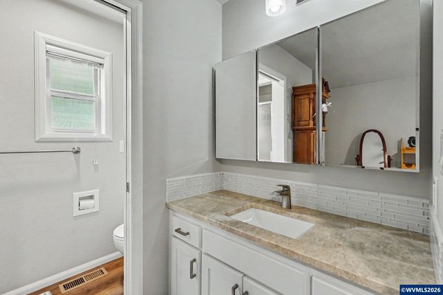 6483 Doral Dr SE, Salem, OR 97306