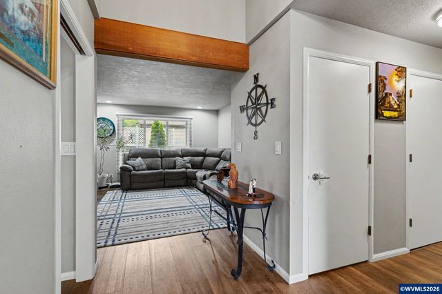 6483 Doral Dr SE, Salem, OR 97306