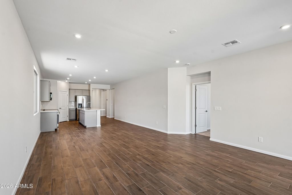 18268 W CALLE LEJOS --, Surprise, AZ 85387 — photo 4