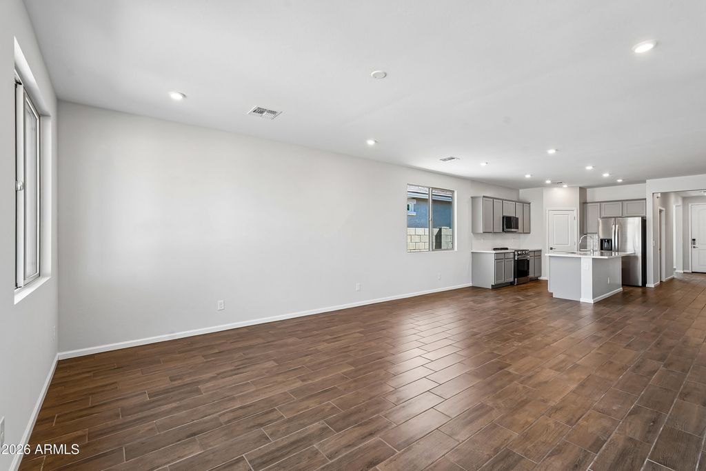18268 W CALLE LEJOS --, Surprise, AZ 85387 — photo 5